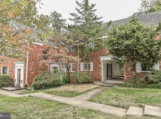 3772 Gunston Rd, Alexandria, VA 22302