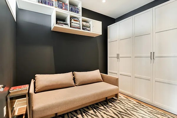 Rented by Compass | media 18