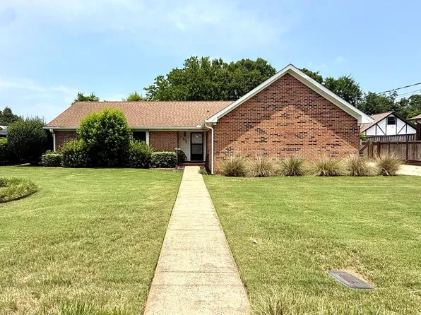 275 Simpson Dr, Daleville, AL 36322