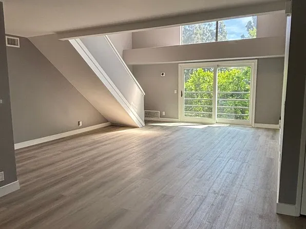 4146 E Mendez St Unit 325, Long Beach, CA 90815