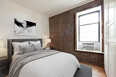 Rented by R New York