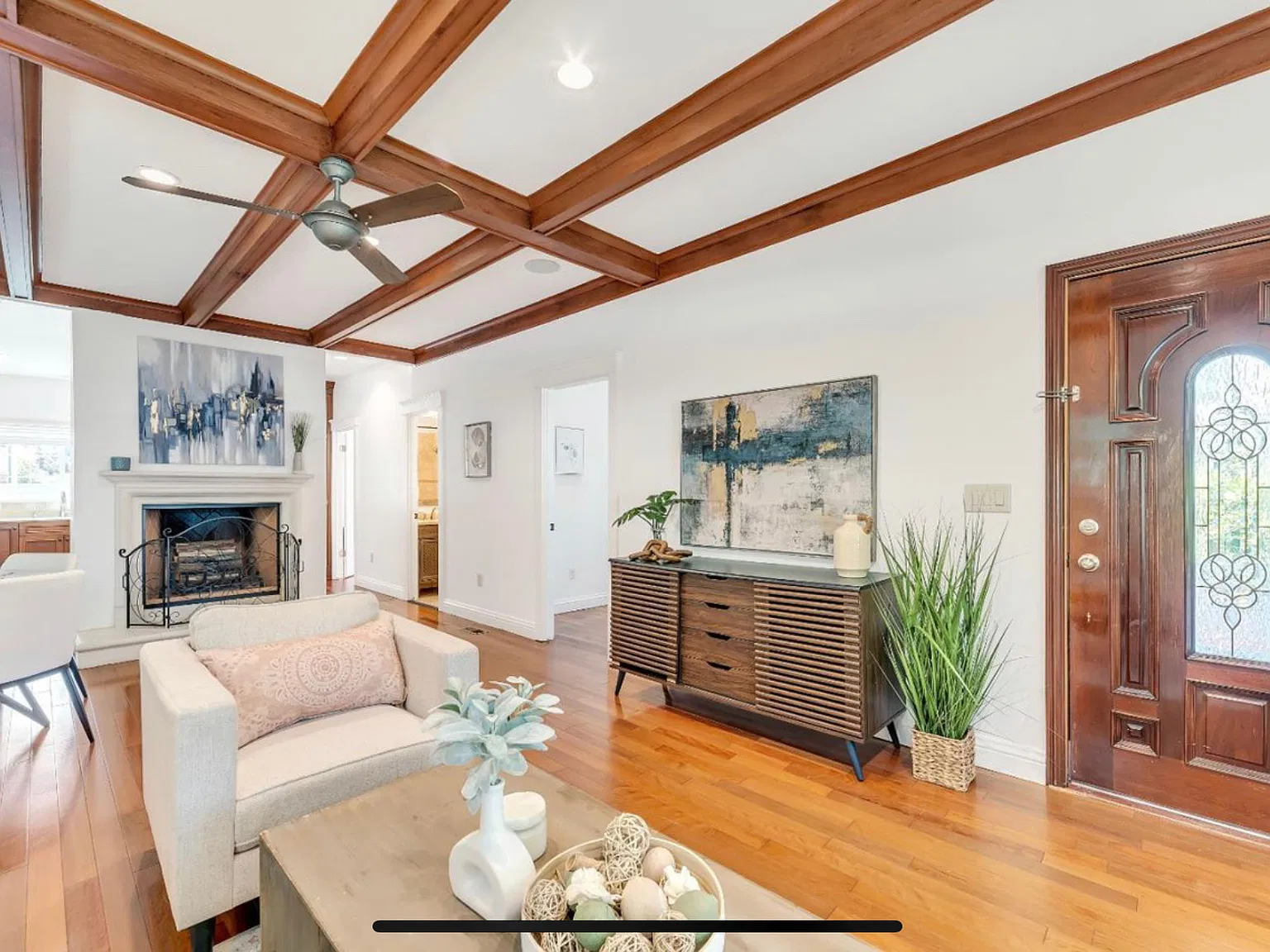 2 bed, 876 sqft, $5,250 — Photo 3