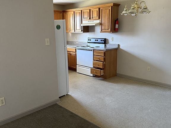 3rd image of 5004 Chancellor Sq NW #A