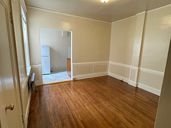 3rd image of 604 Bush St APT 607