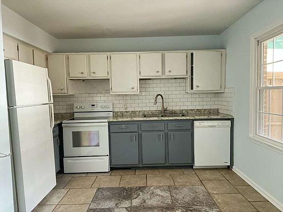4th image of 1661 Forest Dr #2