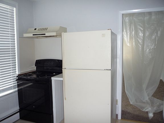 3rd image of 65 S 2nd St APT 2