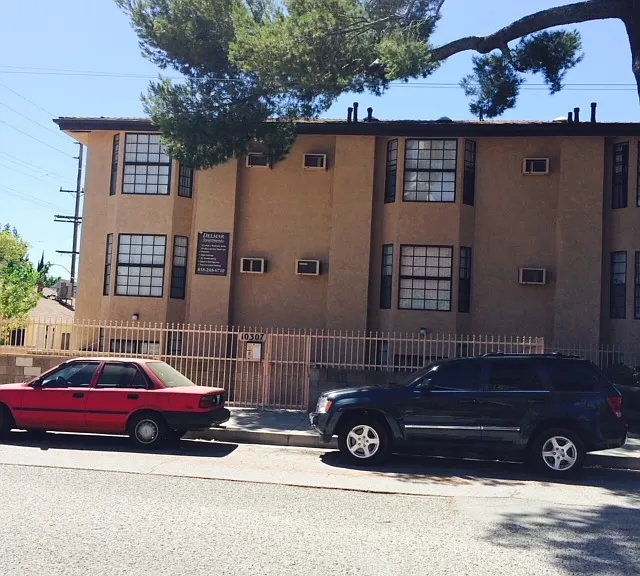 12 Unit complex. Nice South Sunland location. Cross street is Apperson.
Across the street from a church.