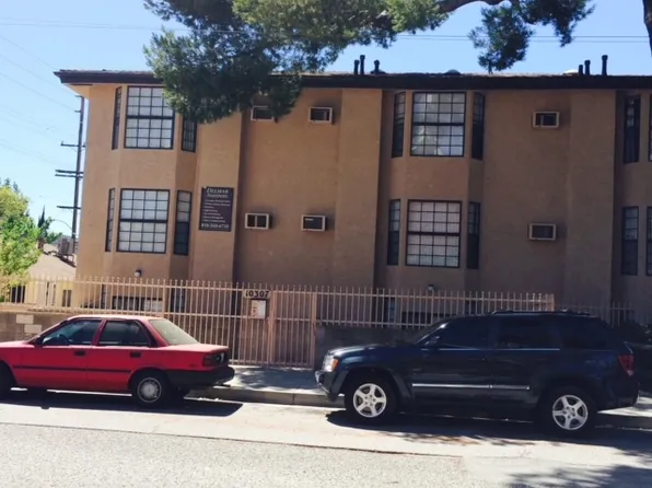 10307 Mount Gleason Ave #301, Sunland, CA 91040