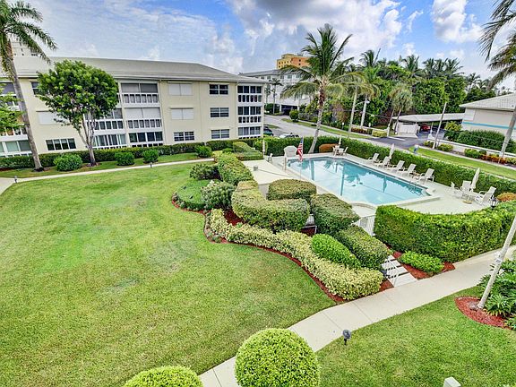 3rd image of 80 Venetian Dr #304