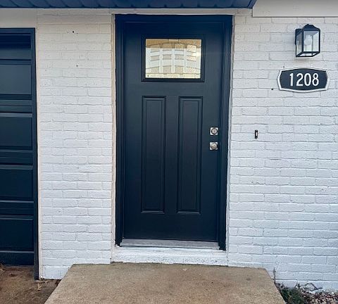 2nd image of 1208 W Lazy L St