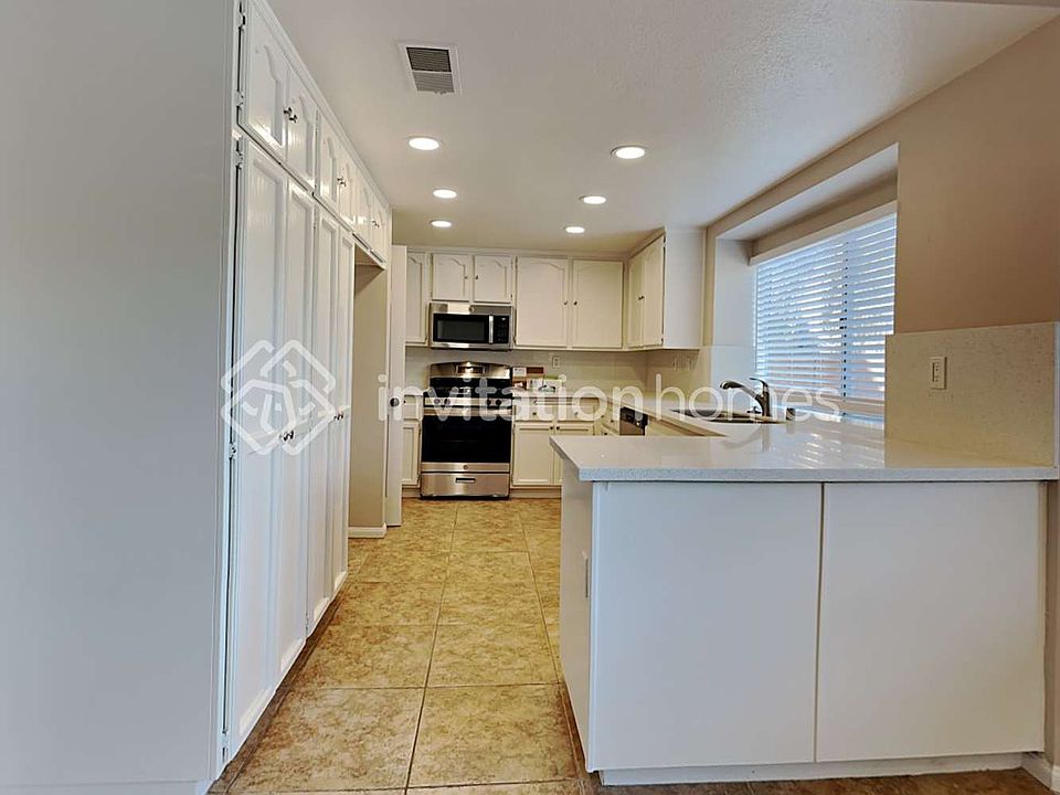 1st image of 29432 Castle Rd