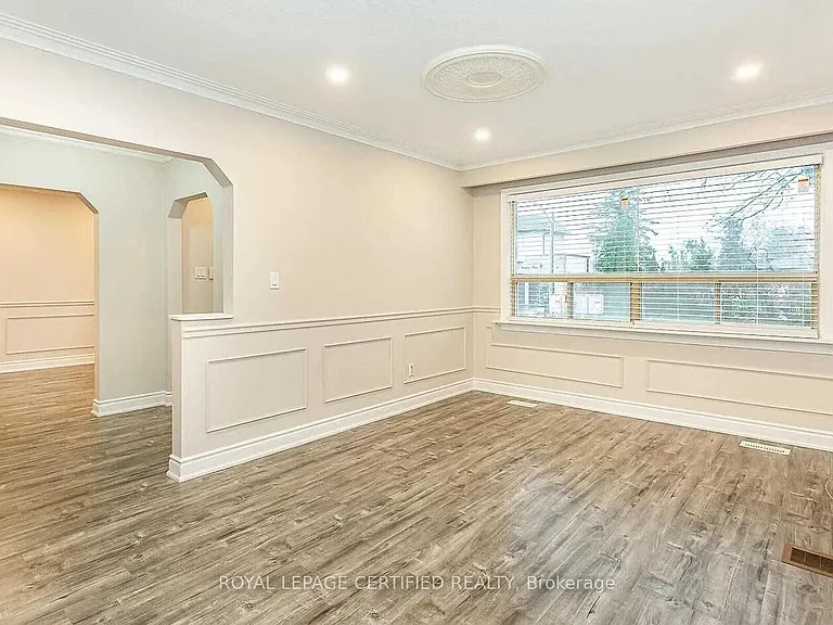 481 Sandmere Pl — Photo 4