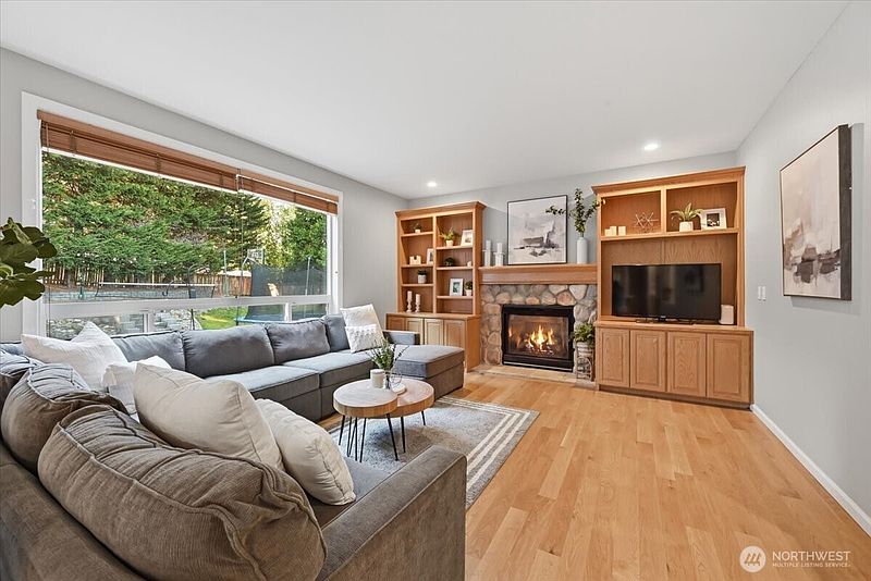 4th image of 5300 NE 23rd Court