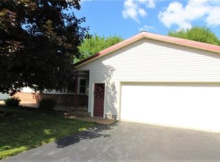 116 S Colonial Dr, Cortland, OH