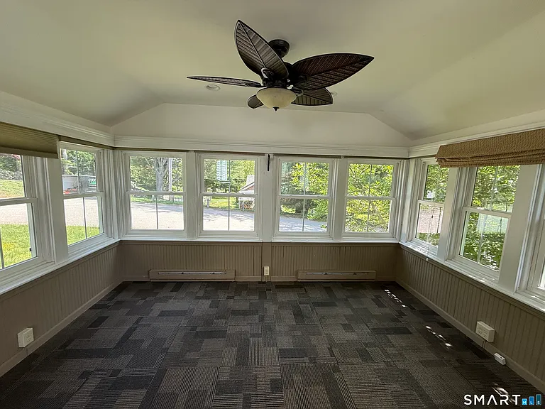 312 Ferry Rd — Photo 6