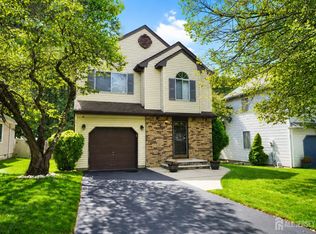 33 Shelly Rd, Old Bridge, NJ 08857