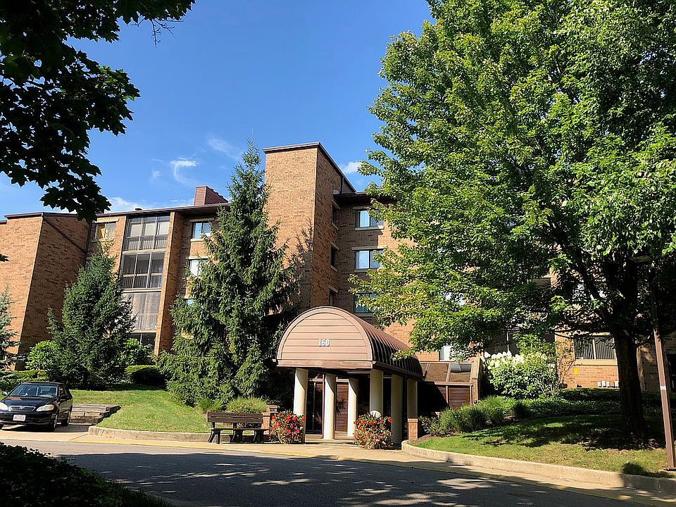 1st image of 160 Fox Hollow Dr APT 305