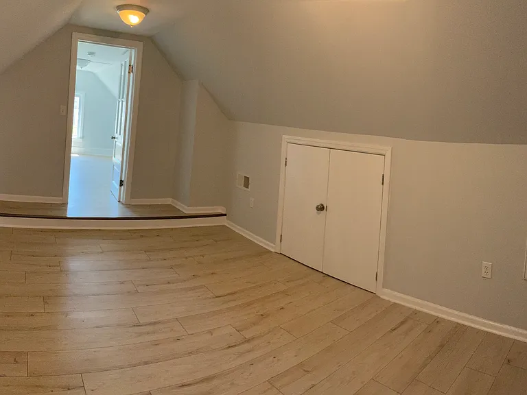 28 Niles St — Photo 9