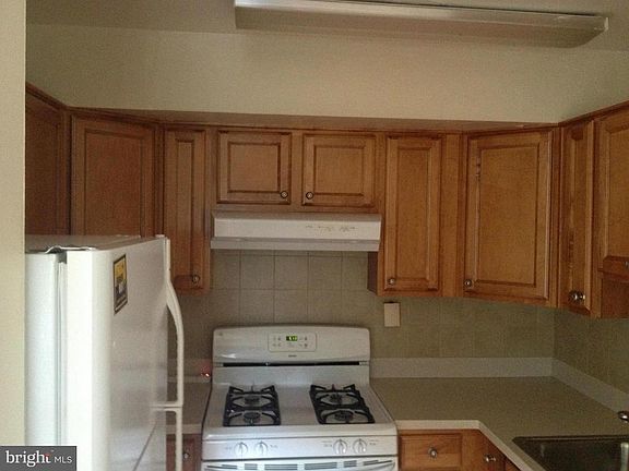 3rd image of 4410 Falls Bridge Dr Unit B