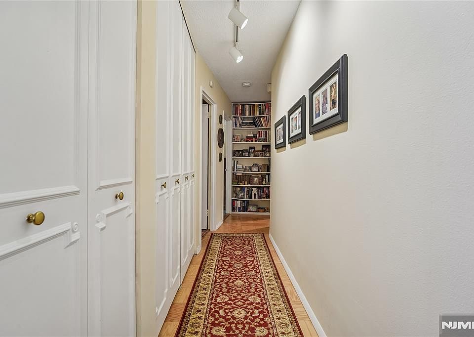 1st image of 555 North Ave APT 17U