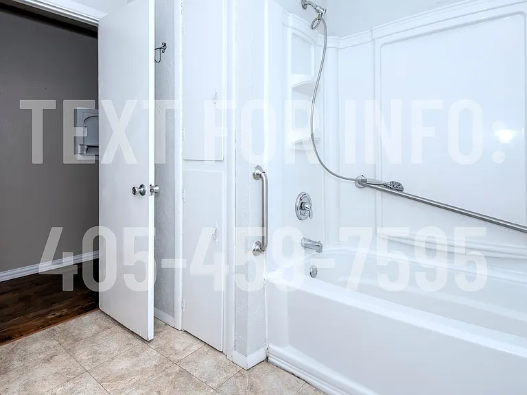1307 N 20th St — Photo 14