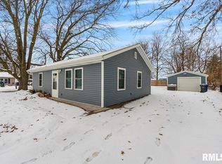 3210 W 70th St, Davenport, IA 52806