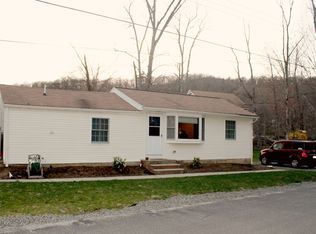 27 Oakwood Ave, West Milford, NJ 07480