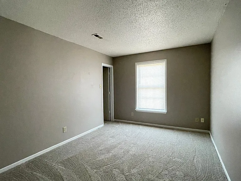 2738 Priest Dr — Photo 22