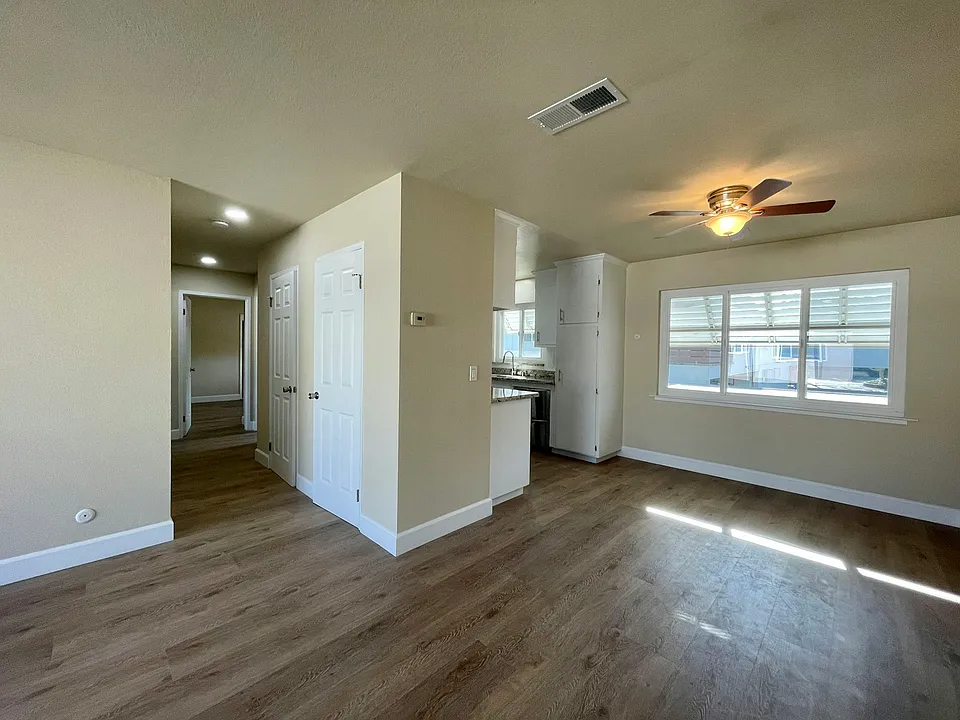 786 Elm St #14