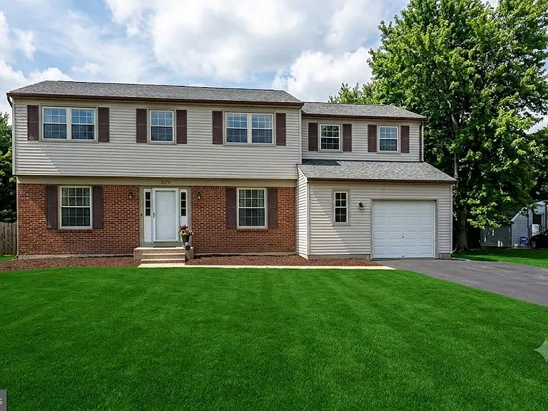 306 Cornell Rd — Photo 1