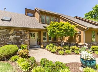 2800 Valley View Dr, Springdale, AR 72762