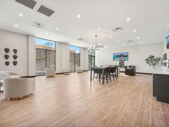 1179 E Main St #422