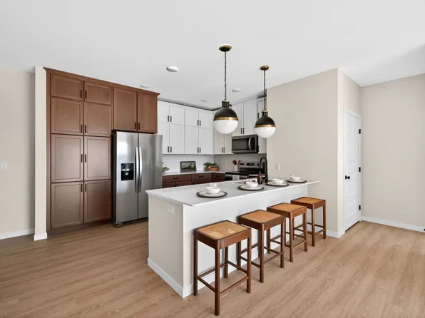 Grand 52 Apartments