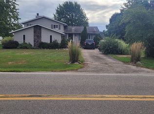 8859 Bender Rd, North Ridgeville, OH 44039