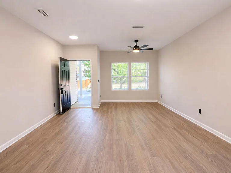 12881 Clydesdale Dr — Photo 8