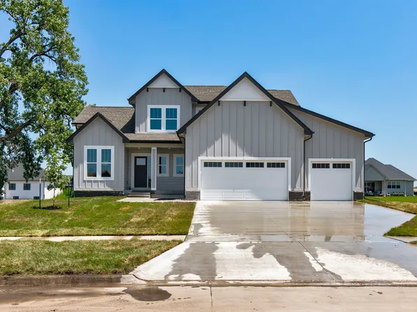 1910 NE Pine Lake Cir, Ankeny, IA 50021