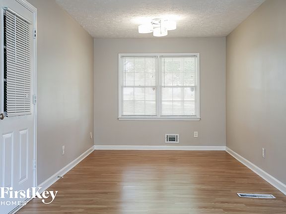 4th image of 5085 Huddersfield Dr