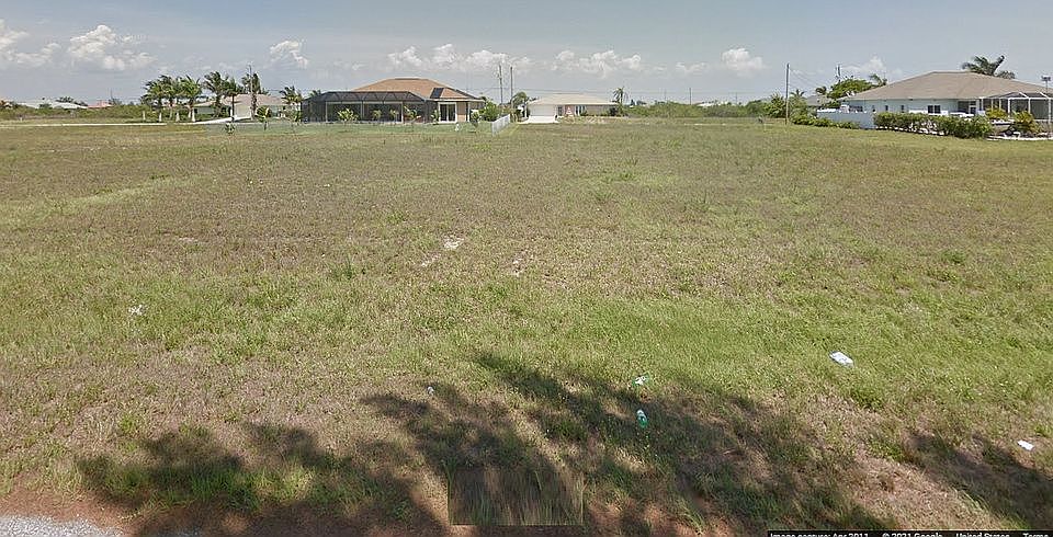 1st image of 609 NW 37th Ave