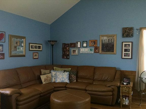 Upstairs family room 
