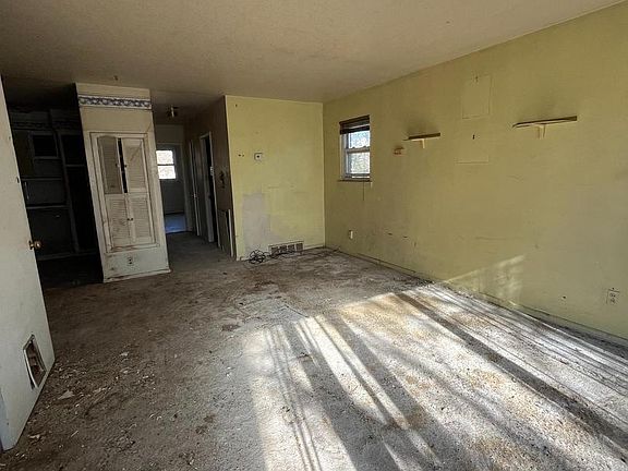 3rd image of 3939 Lankenau Ave