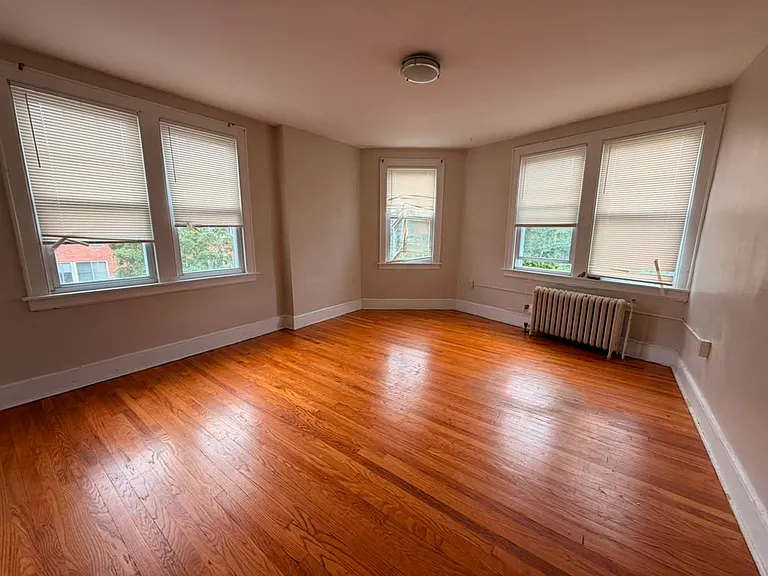 405 Main St #12 — Photo 5
