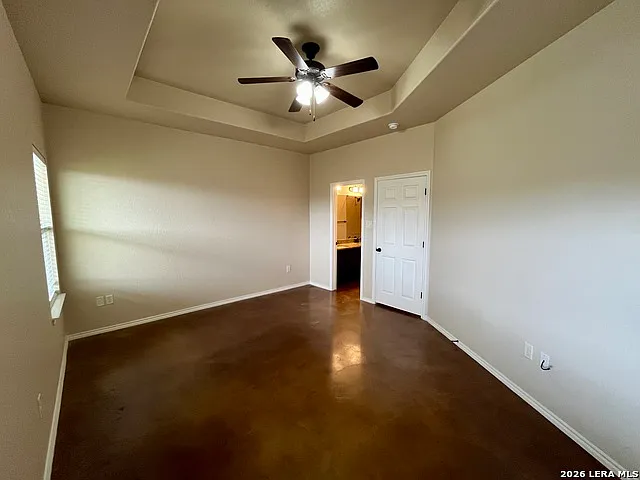 185 Joanne Cv — Photo 13