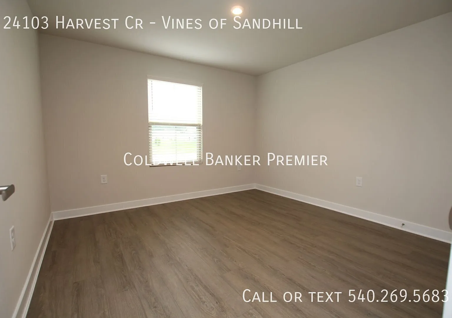Maintenance Free Living at th Vines At Sandhill! — Photo 4