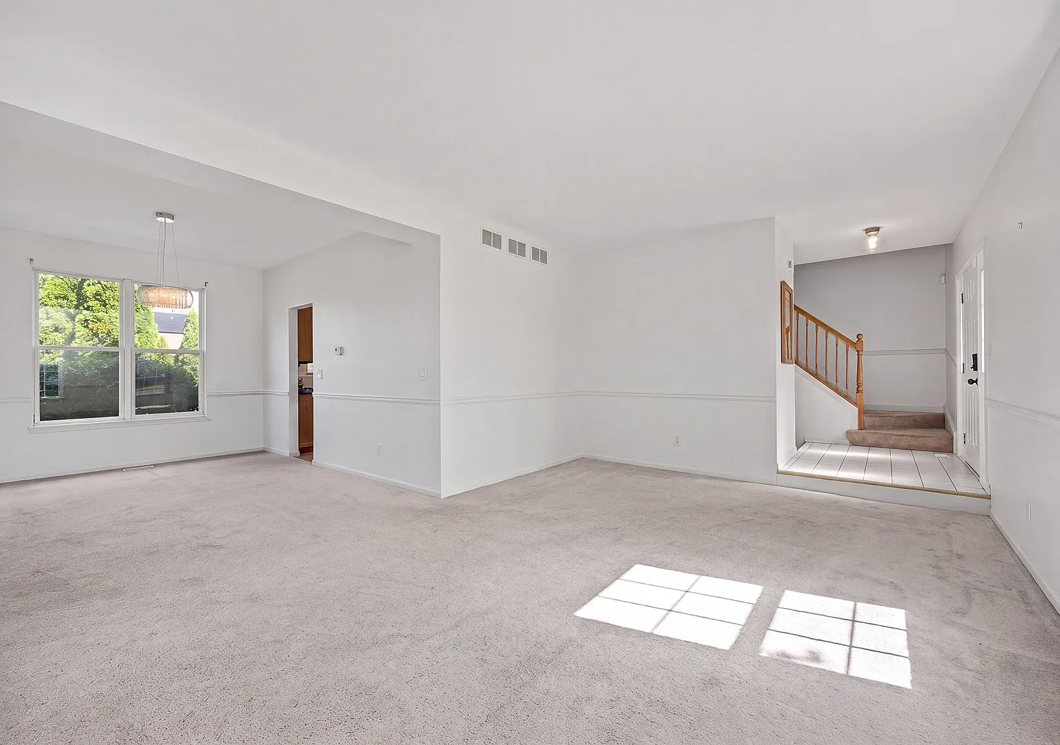 4 bed, 2.5 bath, 2187 sqft, $3,500 — Photo 4