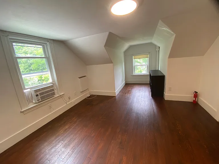 Attic room 1