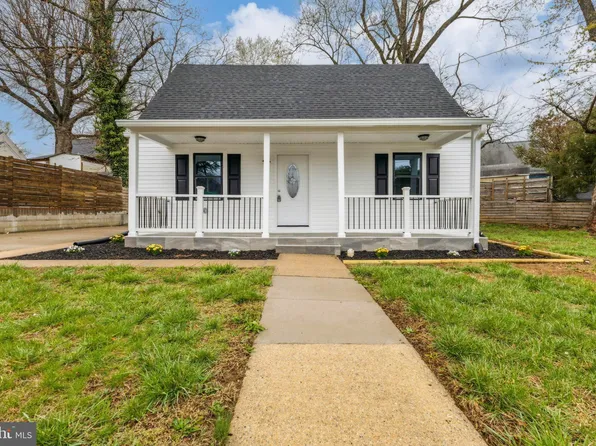 2502 Jamaica Dr, Alexandria, VA 22303