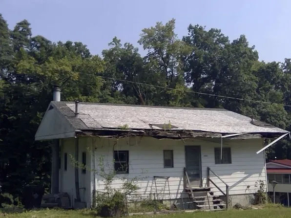 1800 W Fox Lake Rd, Angola, IN 46703