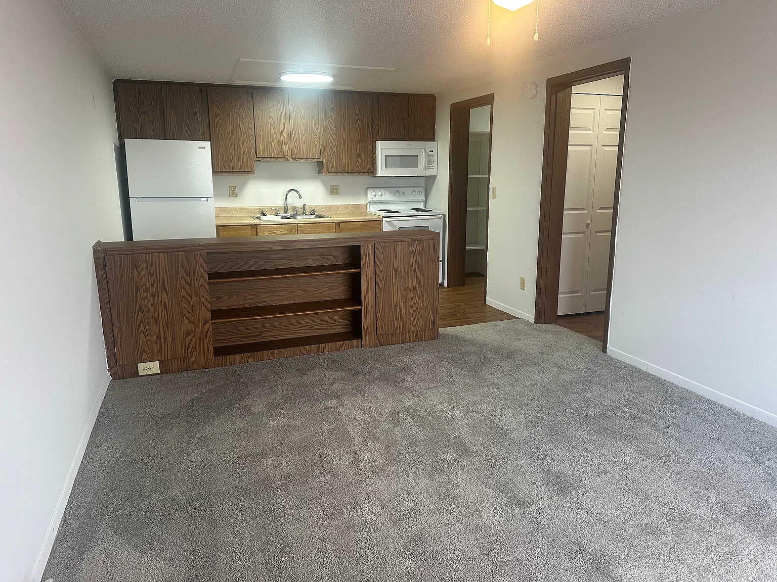 Lemon Tree Apartments — Photo 2