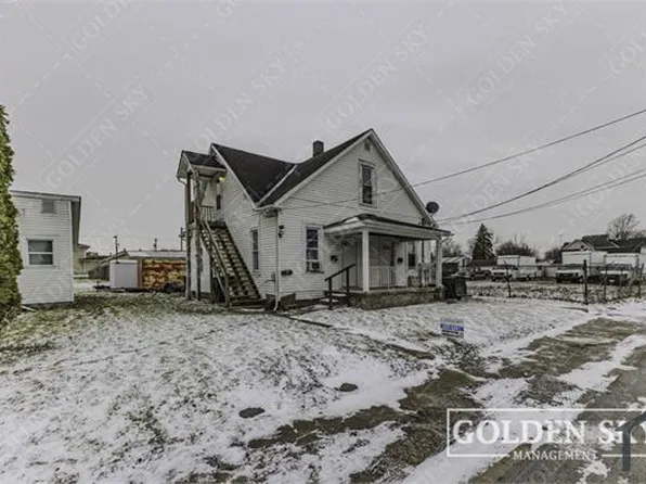 421 W 9th St, Muncie, IN 47302