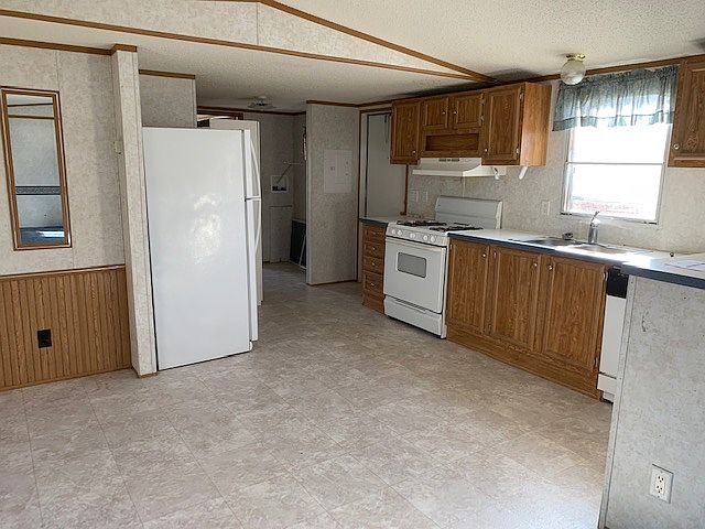 2nd image of 17 Sequoia Dr